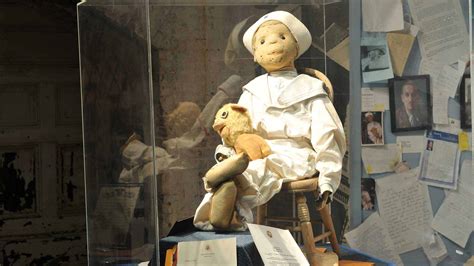 The curse of robert the doll trauler